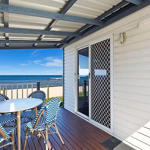 One Bedroom Studio Cabin Queen Bunks
